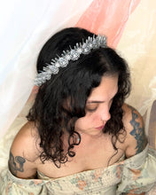 Load image into Gallery viewer, Celestina Tiara