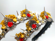 Load image into Gallery viewer, Bestie Matching Crown Set