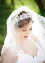 Load image into Gallery viewer, Selene Headpiece