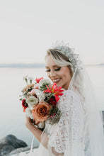 Load image into Gallery viewer, Lutana Headpiece
