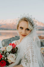 Load image into Gallery viewer, Lutana Headpiece