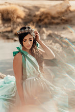 Load image into Gallery viewer, Pisces Crown
