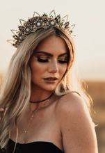 Load image into Gallery viewer, Eve Headpiece