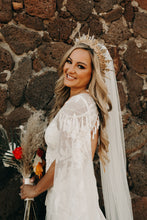 Load image into Gallery viewer, Oriana Headpiece