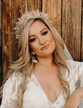 Load image into Gallery viewer, Oriana Headpiece