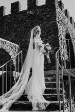 Load image into Gallery viewer, Oriana Headpiece